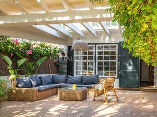 Maison à Carrer de sa font 28. Casa tradicional menorquina con piscina en llumesanas