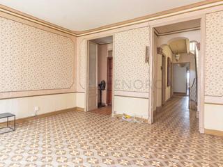 Casa en Centre Històric. Magnifica propiedad dividida en dos viviendas con gran jardin en