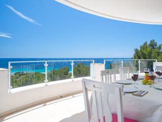 Xalet a Sant Tomàs. Impresionante casa con vistas panorámicas al mar en santo tomás