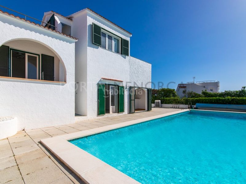 Foto a4a1d240-ba7b-43db-a22e-8686c105352e. Xalet amb aparcament piscina a S´Algar-Alcaufar Sant Lluís