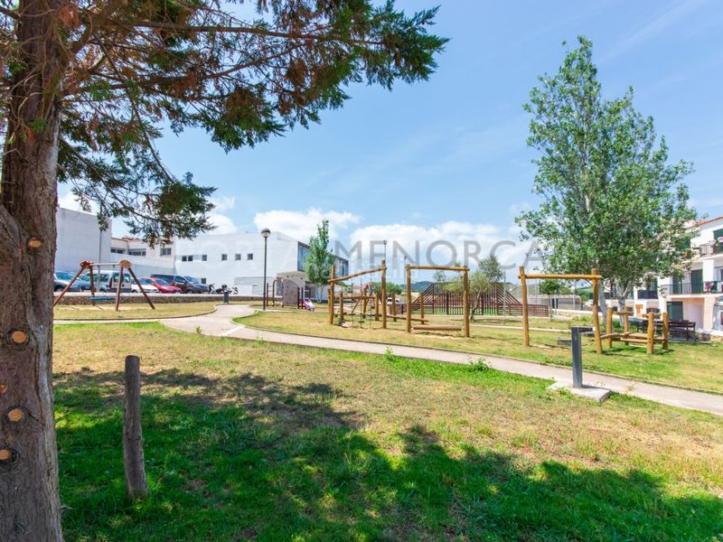 Foto e6c6c619-9743-4ff2-9d88-c1044b0858c8. Pis amb aparcament a Es Mercadal poble Es Mercadal