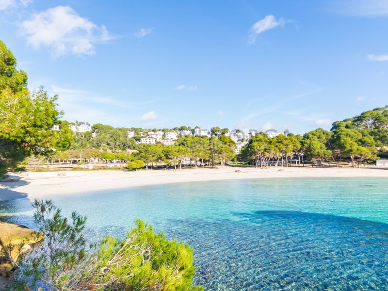 Foto d9c98489-e5a9-46dd-9f13-7ec7fc9bc9f0. Xalet amb piscina a Cala d´En Bosch-Serpentona Ciutadella de Menorca