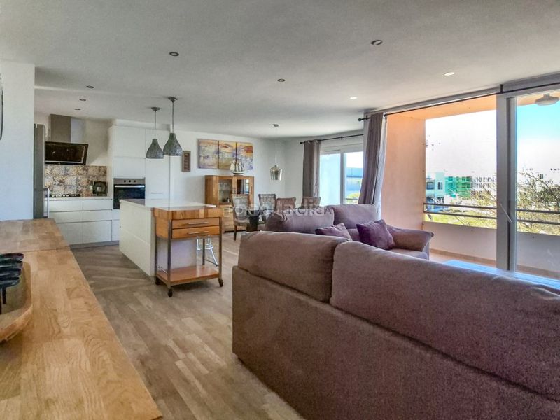 Foto 291cc0aa-b8d2-45e0-b261-0b398e3ef55c. Pis a Es Castell Es Castell