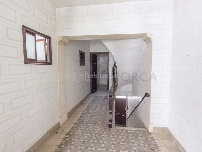 Foto a89674dc-27f5-4809-91ea-3f3d52c5fc81. Casa a Centre Històric Maó / Mahón
