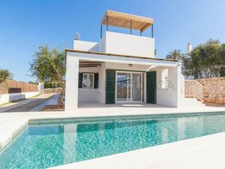 Chalet  Carrer es cul de sa galera. Chalet con piscina y vistas al mar en torre soli, son bou