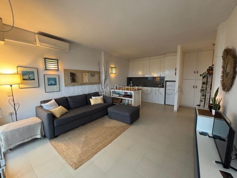 Foto 61af0f80-ada7-4daa-8fa6-16f9b1dde822. Apartament amb aparcament a Coves Noves Es Mercadal