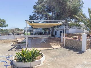 Casa  Avenida josep anselm clave. Casa de planta baja en mahón con garaje, patio, huerto, piscina