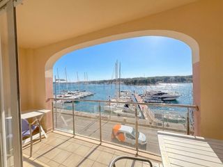 Pis  Muelle llevant. Magnifico duplex en primera linea del puerto de mahón