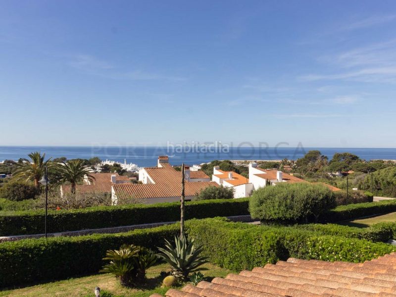 Foto bc677b02-6b48-4130-bc25-255118a714c2. Xalet amb aparcament piscina a Binibèquer Sant Lluís