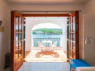 Appartement in Playas de Fornells. Apartamento de un dormitorio en primera línea de mar en playas d