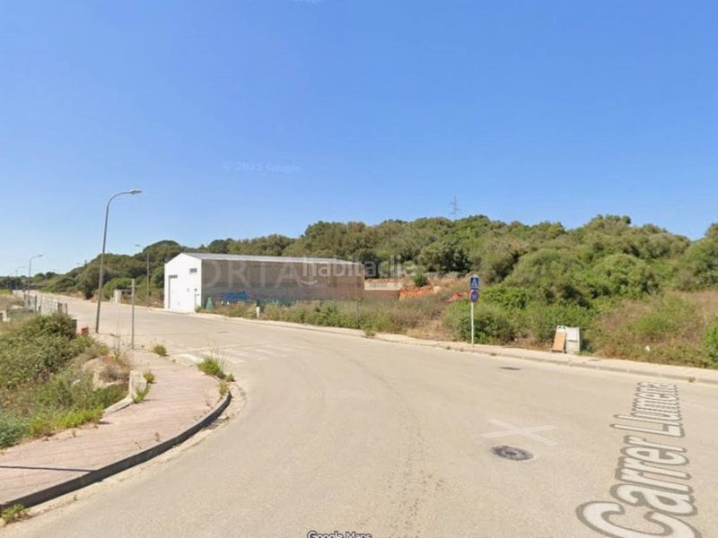 Foto b80c87a8-6fcf-4246-b8f8-833bed025c72. Terreny residencial a Alaior poble Alaior