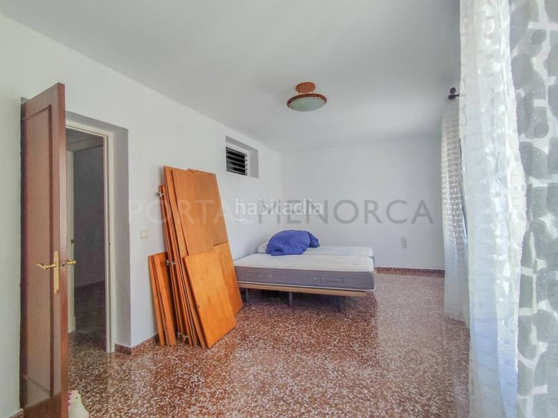 Foto c6f8900a-33c2-49a8-926f-2e5a5f44ac32. Casa amb aparcament a Avinguda Menorca-Sínia Costabella Maó / Mahón