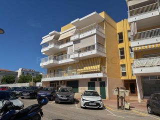 Etagenwohnung in Tanques del Carme-Fort de l´Eau. Amplio piso con terrazas, parking y piscina comunitaria en mahón
