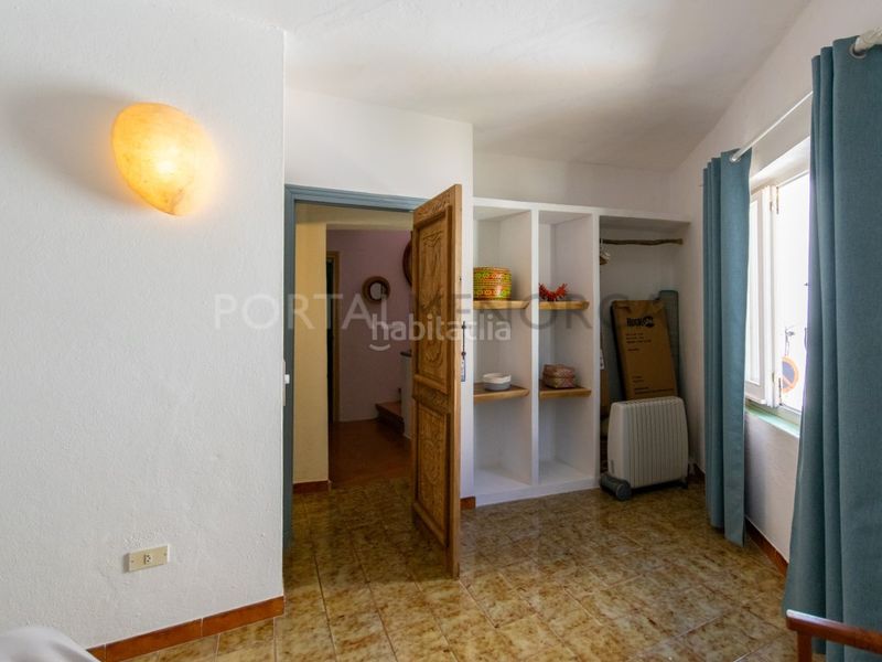 Foto c8bdc074-a3e2-4515-a8e2-dd96bde56934. Casa amb aparcament a Ferreries poble Ferreries