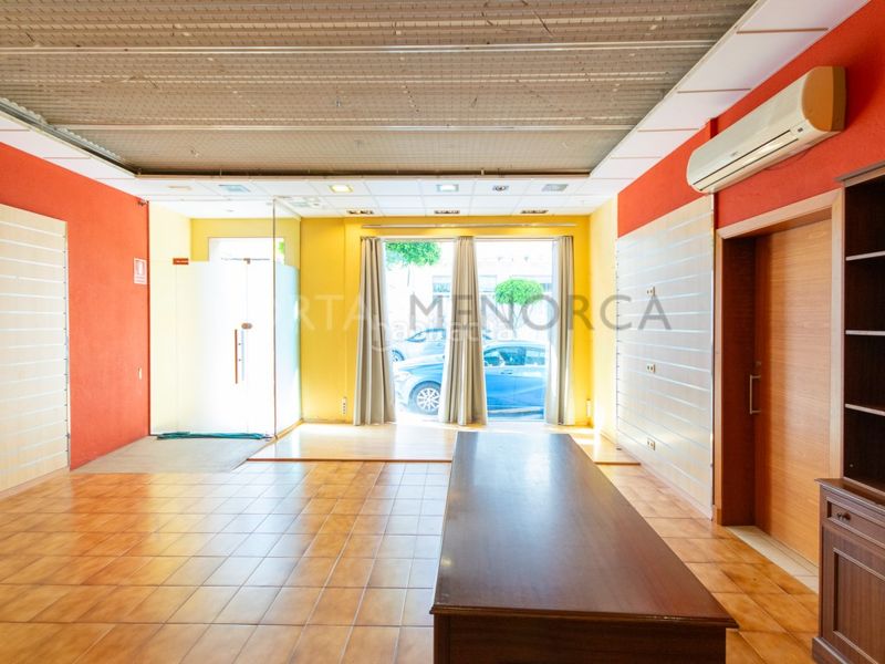 Foto 8c6e4a52-14b4-4d46-bd94-f95c36fa4311. Location local commercial dans Alaior poble Alaior