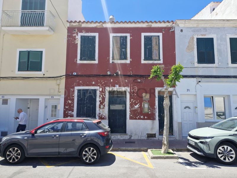 Foto 0fc95210-f381-45dd-bff5-ced0f4c58402. Casa adossada a Es Castell Es Castell