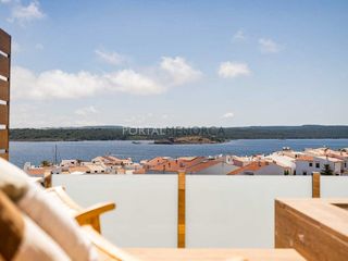 Chalet  Avenida de sa punta gran-fornells s/n. Espacios generosos y vistas privilegiadas sobre la bahía de forn