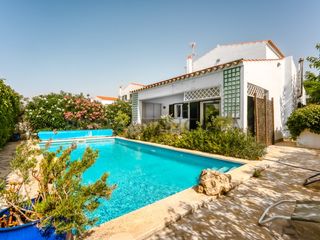 Chalet  Camino talaiot, d'es; trebeluger. Moderna villa de 3 dormitorios situada en la tranquila localidad