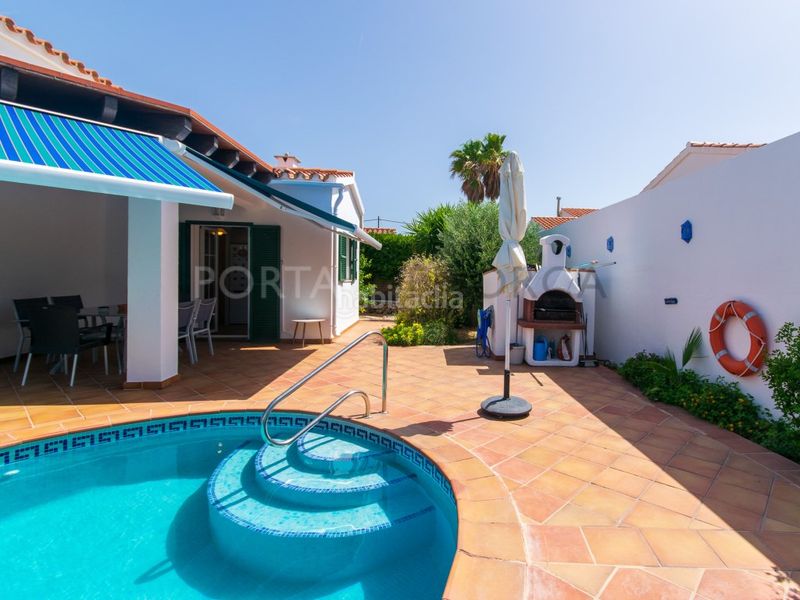 Foto 42288d35-5547-4c4b-97e0-ddb6672f8e61. Xalet amb aparcament piscina a Cala en Porter Alaior