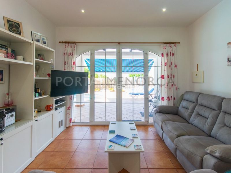 Foto c54a5f4d-2e4e-4572-b82f-58fe6c477f69. Xalet amb aparcament piscina a Cala en Porter Alaior