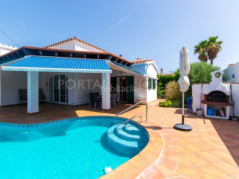 Foto dccfe31e-79a9-4fef-8d9e-bc8fe0ffbcd9. Xalet amb aparcament piscina a Cala en Porter Alaior
