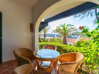 Apartamento en Playas de Fornells. Apartamento de 2 dormitorios en planta baja en venta en playas d