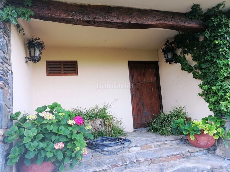 Foto 31212429-7cce-4f75-8c13-997e0b33b2b1. Xalet amb xemeneia calefacció aparcament piscina a Calders