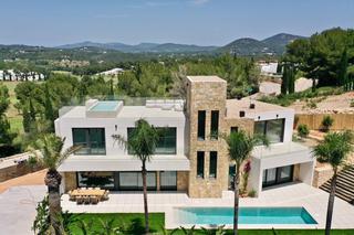 Casa a Roca Llisa. Preciosa villa de nueva construccin en roca llisa