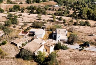 Casa a Sant Josep. Finca con amplio terreno en el pueblo de san josé