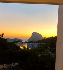 Apartament a Cala Vedella-Cala Tarida. Bonito estudio con vistas a es vedra