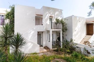 Apartament a Cala Vedella-Cala Tarida. Precioso apartamento cerca de la playa