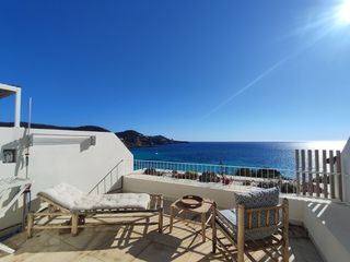 Apartament a Cala Vedella-Cala Tarida. Bonito apartamento con vista mar y a la puesta de sol