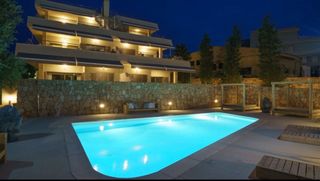 Apartament a Cala Vedella-Cala Tarida. Precioso ático de lujo con terraza y azotea a 5 min andando de l