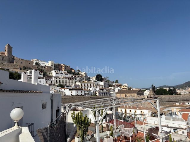 Foto 603680e4-9a0f-4404-8116-9311be940ff1. Casa amb calefacció a Dalt Vila-La Marina Ibiza