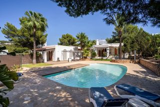 Haus in Cala Vedella-Cala Tarida. Encantadora casa independiente cerca de la playa