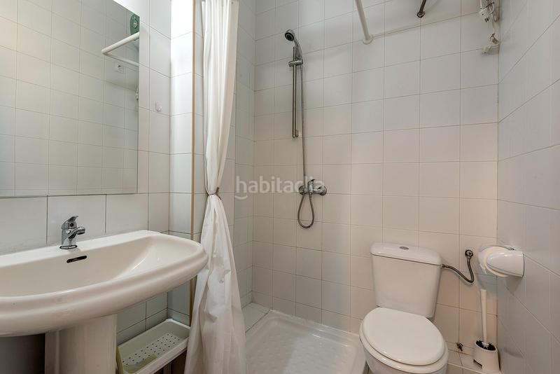 Foto a2c23d5e-fe8e-4e4e-a60d-3d6fe0e32704. Local comercial oportunidad! local comercial en illetas en Calvià