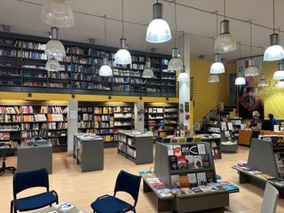 Lloguer Local Comercial a Plaça dels Patins. Oportunidad! traspaso de librería en palma  zona plaza patines