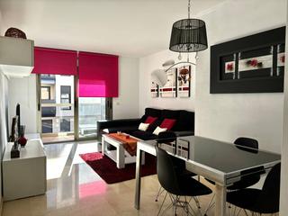 Affitto Piccolo appartamento in Cas Capiscol. Piso de dos habitaciones y dos baños con plaza de aparcamiento