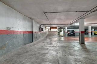 Aparcament cotxe a Ciudad Jardín. Plaza de parking en calle minguela 5