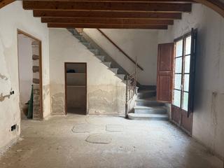 Casa a Sineu. Casa de pueblo con proyecto y licencia para reforma integral en