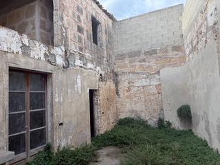 Maison à Sineu. Casa de pueblo con proyecto y licencia para reforma integral en