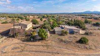 Masia a Campos. Tradicional finca rústica en campos para reformar Masia a Campos. Tradicional finca rústica en campos para reformar