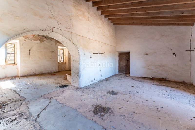 Foto c5e164ba-e2c5-46fc-989c-22570c063d15. Masía tradicional finca rústica para reformar en Campos
