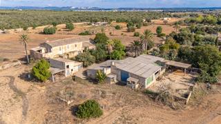 Masia a Campos. Tradicional finca rústica en campos para reformar