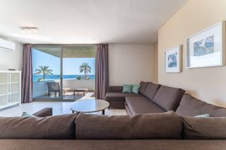 Apartament a Magaluf. Apartamento en venta en magaluf en primera línea de mar y acceso