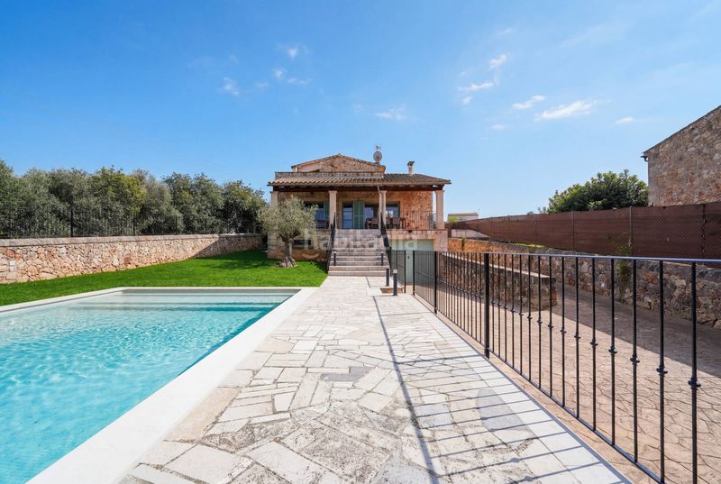 Foto cbbcc83d-9dd1-4a42-a9e4-9a1192f23f80. Maison avec chauffage parking piscine dans Sineu