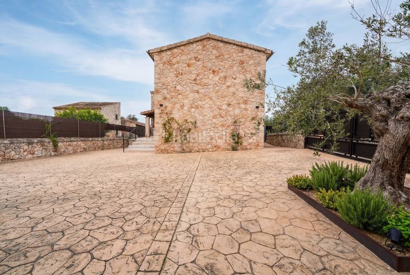Foto f8c4258a-25e6-4fc9-b171-0a338336fd44. Maison avec chauffage parking piscine dans Sineu