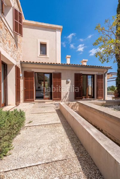 Foto c80993f3-1486-4502-9031-35720bb9823a. Masia a Sant Llorenç des Cardassar