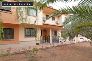 Maison jumelée à Plaça la pau 23. Venta adosado en puzol