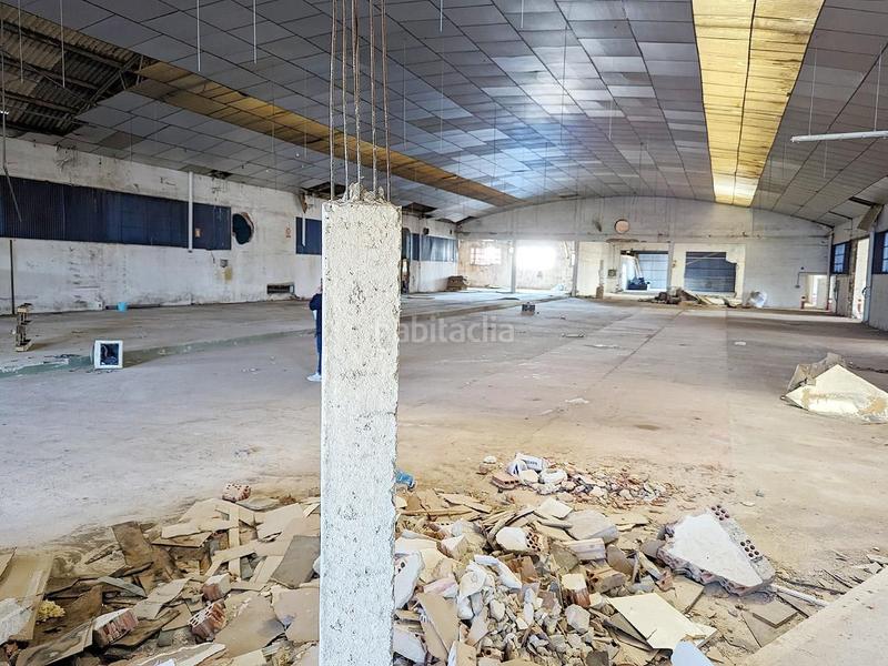Foto 58636a3d-f94d-4341-b792-e6bbdf387a28. Bâtiment à usage industriel dans Sénia (La)